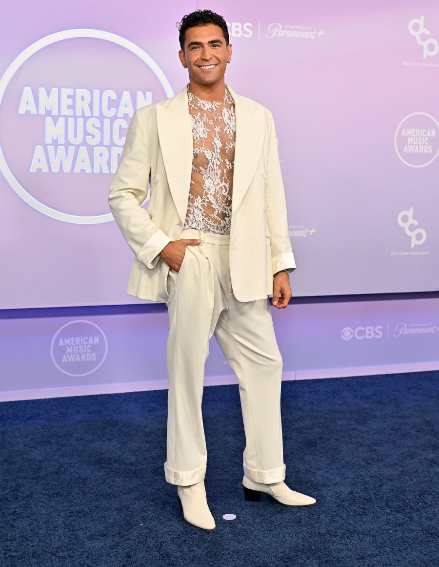 Ezra Sosa Arrival Red Carpet American Music Awards 2026 AMA