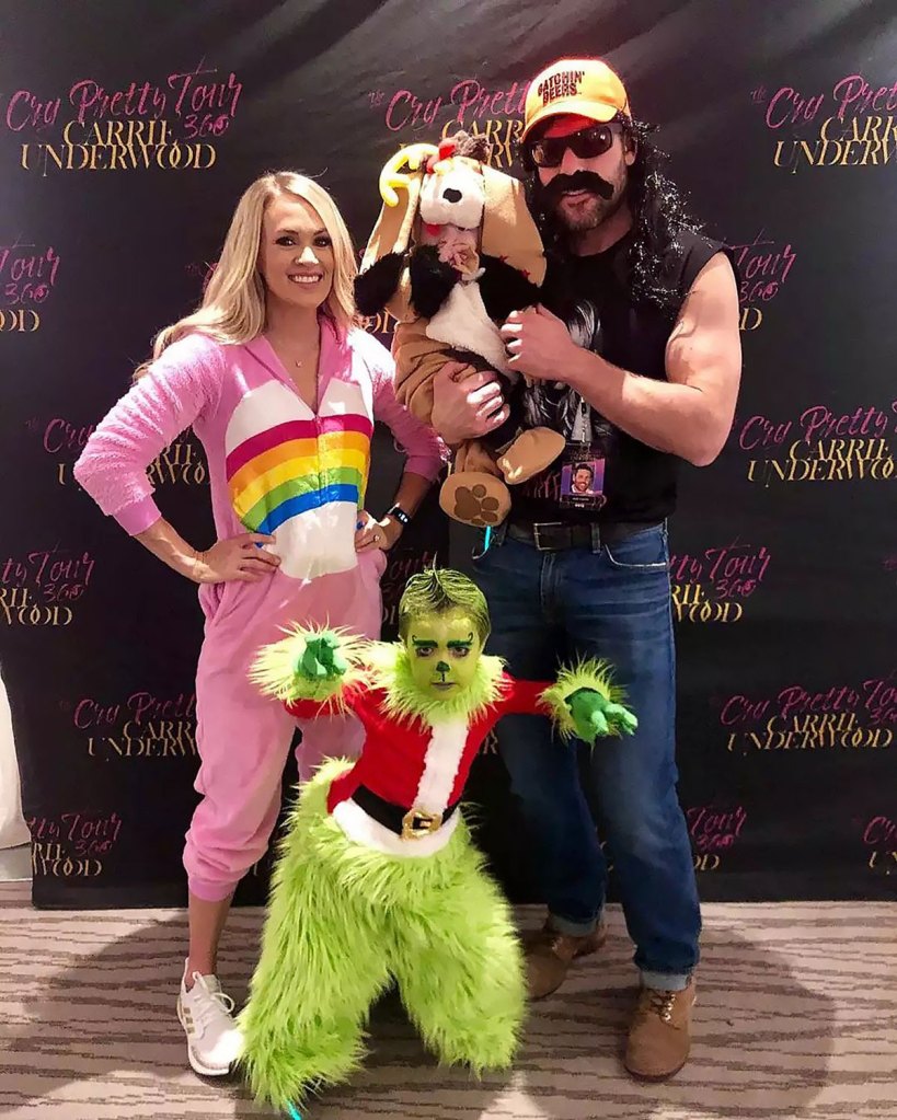Family Carrie Underwood 2621 Us Weekly Cover Story