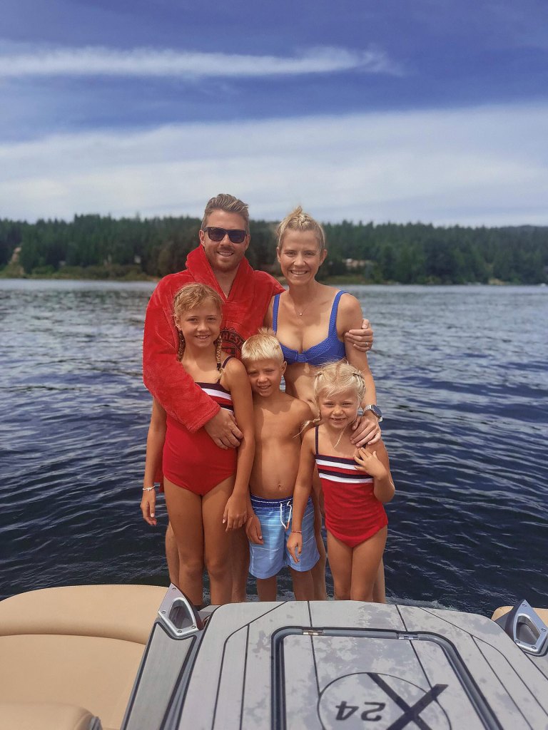 Family Elizabeth Smart 2622 Us Weekly Cover Story