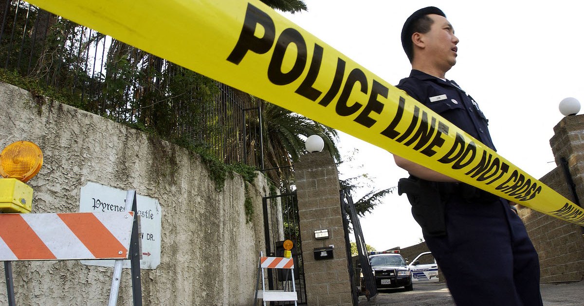 Newborn Baby, Toddler and 2 Adults Found Dead in Suspected Murder-Suicide in Los Angeles Newborn Baby, Toddler and 2 Adults Found Dead in Suspected Murder-Suicide in Los Angeles
