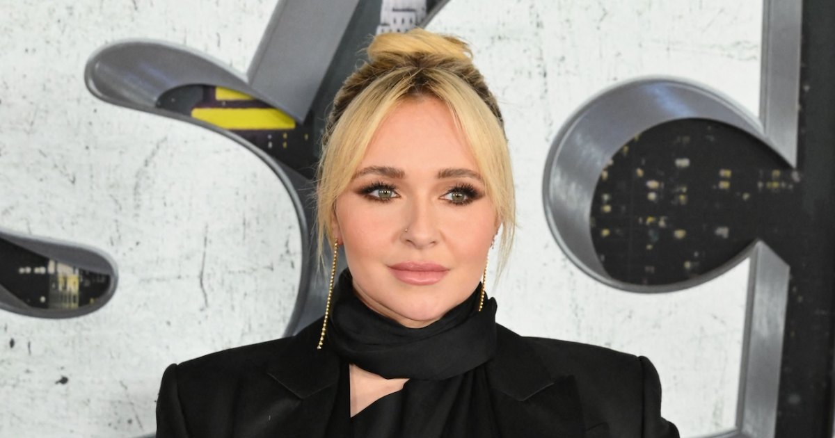 Hayden Panettiere herinnert zich de eerste keer dat haar ex haar sloeg in een nieuw boek Hayden Panettiere herinnert zich de eerste keer dat haar ex haar sloeg in een nieuw boek