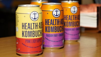 GettyImages-1259095404-Prebiotic-vs-Probiotic-Skip-the-Supplements-and-Feed-Your-Gut-the-Right-Way-Instead