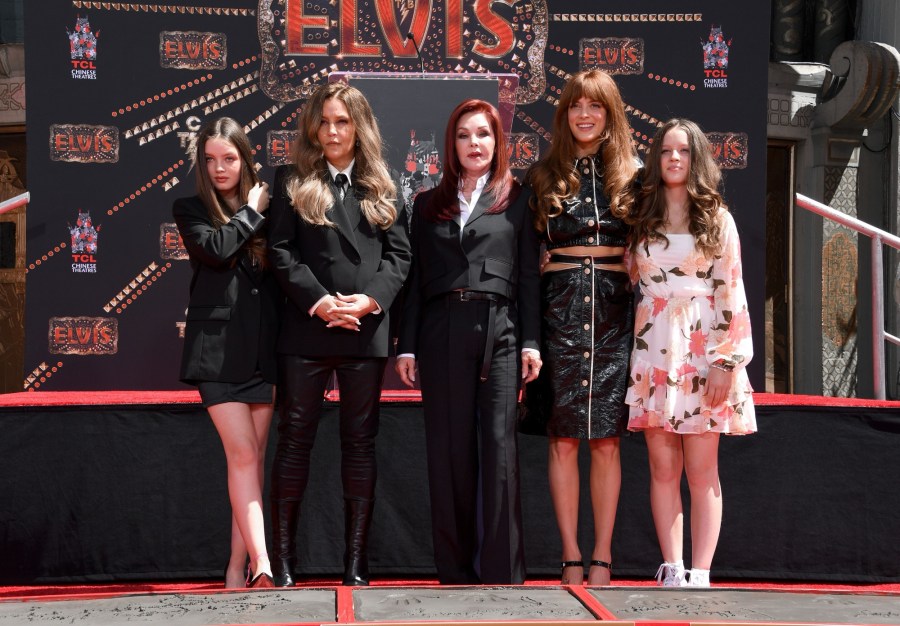 GettyImages-1404262891-presley-family