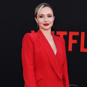 Hayden Panettiere Recalls Feeling 'Out of Control' During 'Heartbreaking' Postpartum Depression Battle