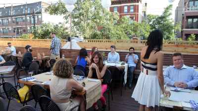 GettyImages-150321079What-Is-Farm-to-Table-How-the-Movement-Connects-Farms-and-Food.jpg