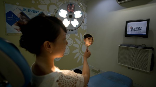 Where Celebrities Go for Beauty Treatments Abroad: Kim Kardashian, Gwyneth Paltrow and More