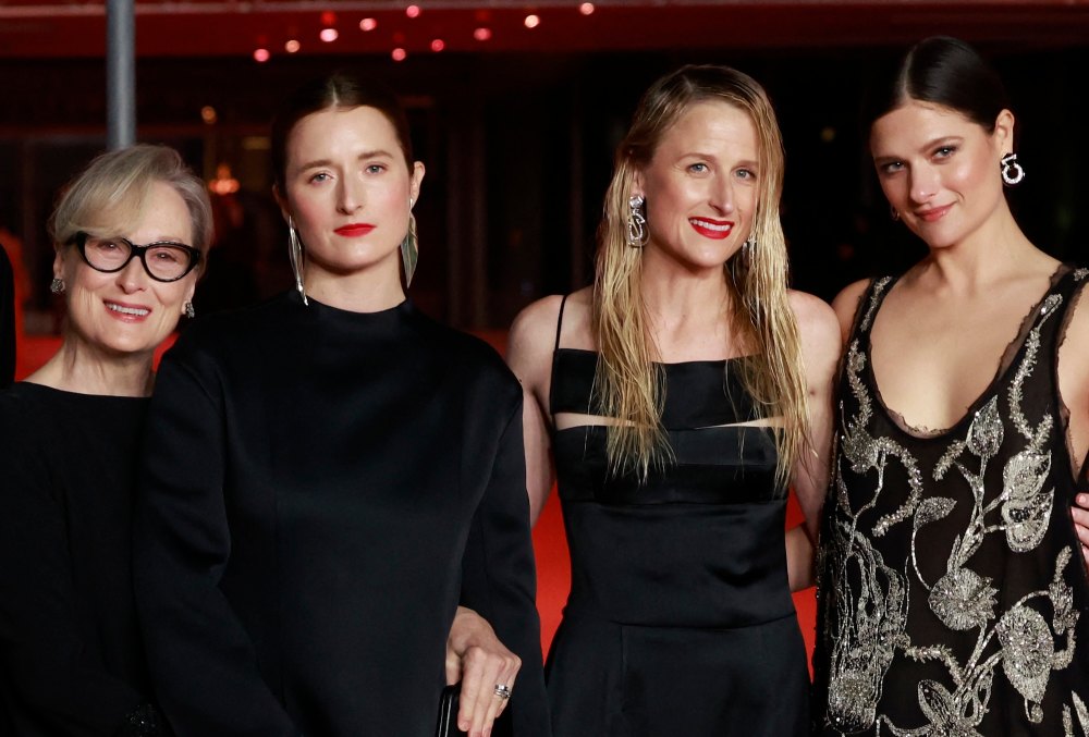 Meryl Streep Says She's Like Miranda Priestly as a Grandma to 6 Grandkids