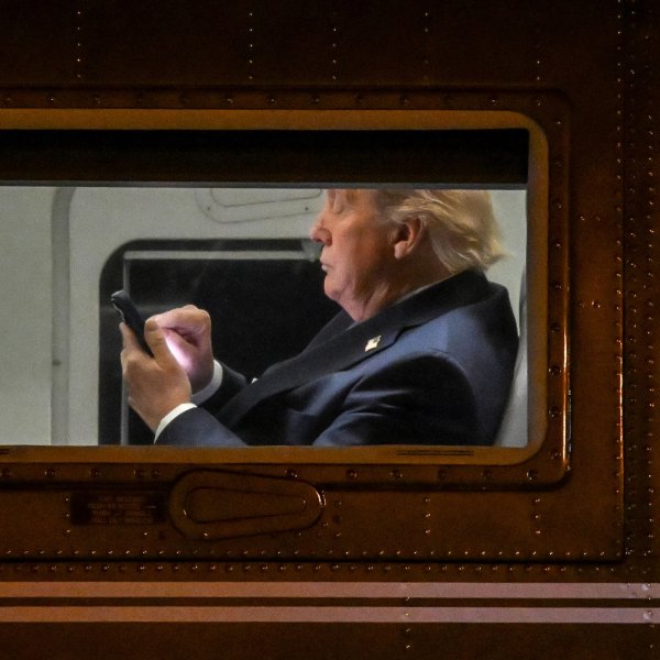 GettyImages-2211177567 donald trump shirtless ai image