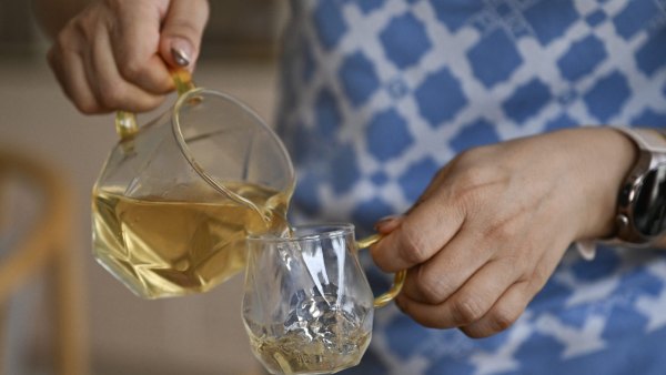GettyImages-2238273180-Adaptogens-Explained-How-Ancient-Herbs-Like-Ashwagandha-May-Help-Your-Body-Beat-Stress