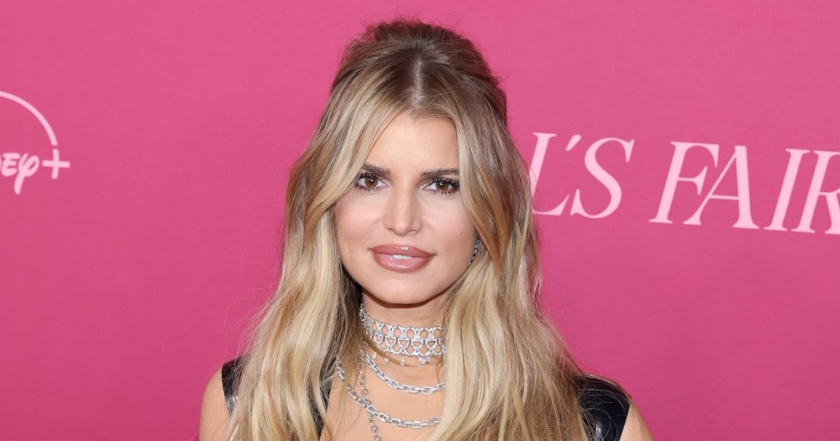 Jessica Simpson Defends Kids Flying Coach After Nick Lachey Confirmed She Sat 1st Class Without Them Jessica Simpson Defends Kids Flying Coach After Nick Lachey Confirmed She Sat 1st Class Without Them