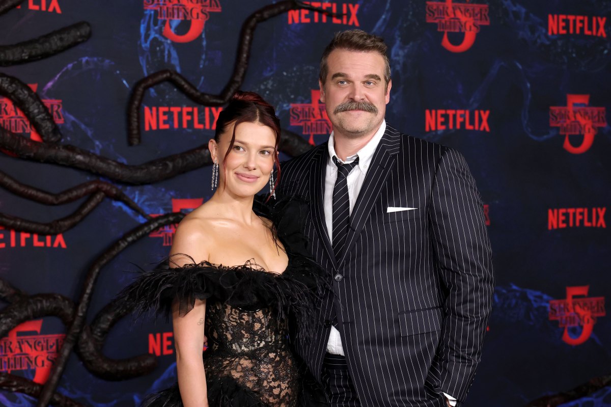 David Harbour Reunites With 'Stranger Things' Costars After Missing Events