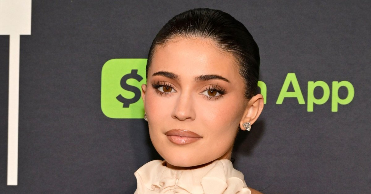 Kylie Jenner Sued by 2nd Housekeeper After Allegedly Not Stopping Harassment and Discrimination Kylie Jenner Sued by 2nd Housekeeper After Allegedly Not Stopping Harassment and Discrimination