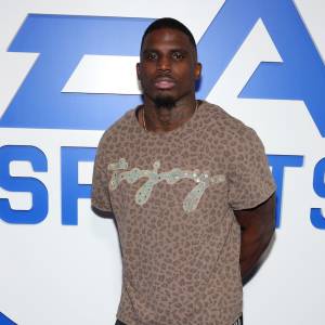 Tyreek Hill Accused of Breaking OnlyFans Models Leg After She Humiliated Him