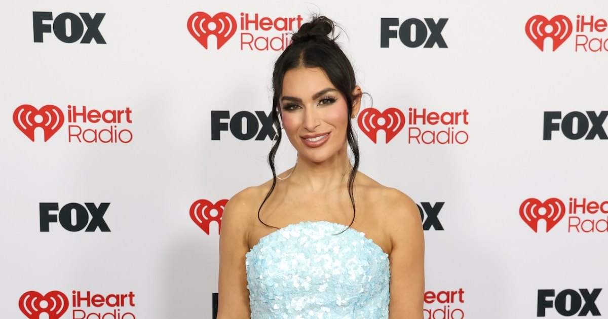 RHORI’s Ashley Iaconetti Denies Ongoing Rhinoplasty Rumors, Shares Why Her Nose ‘Got Smaller’ RHORI’s Ashley Iaconetti Denies Ongoing Rhinoplasty Rumors, Shares Why Her Nose ‘Got Smaller’