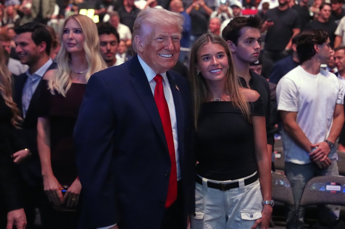 GettyImages-2270434157kaitrumpdonaldtrumpcallsher.jpg