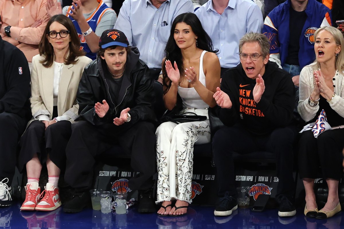 Tina Fey Reacts to Timothee Chalamet 'Manspreading' Claims at Knicks Games