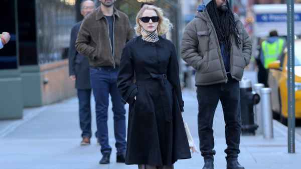 Jessica Chastain trench coat
