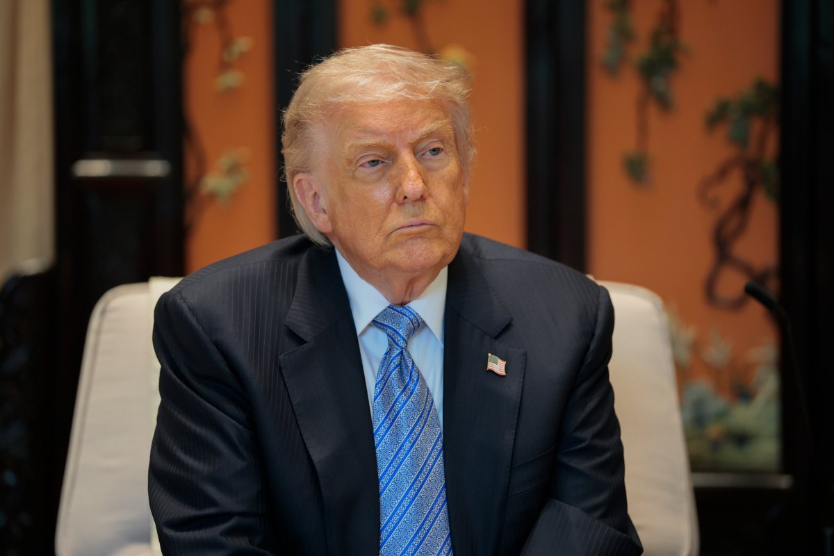 GettyImages-2275744077Donald-Trump-Puts-Stephen-Colbert-in-a-Dumpster-in-AI-Video.jpg