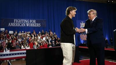 GettyImages-2277147561jaxsondartdonaldtrump.jpg