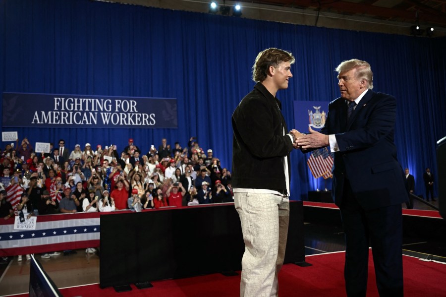 GettyImages-2277147561jaxsondartdonaldtrump.jpg