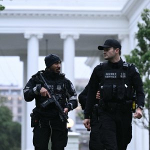 GettyImages-2277368084 sounds of gunfire near white house