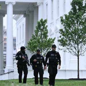 GettyImages-2277368293 Dead White House Shooting Suspect Claimed He Was Jesus Christ