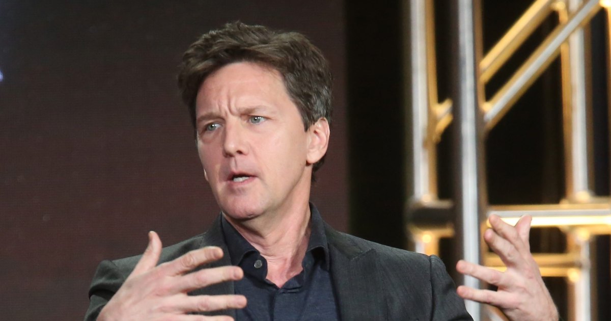 Andrew McCarthy Details How Cheers Helped Him Get Sober Andrew McCarthy Details How Cheers Helped Him Get Sober