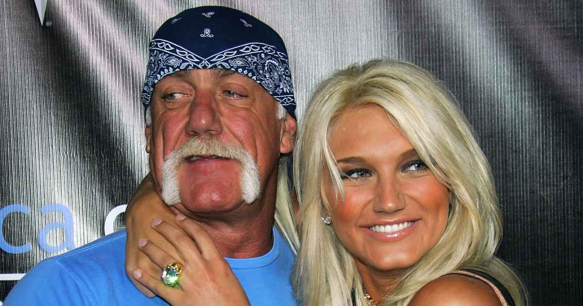 Brooke Hogan Defends Sharing Bikini Picture While Mourning Late Father Hulk: ‘This Is Me’ Brooke Hogan Defends Sharing Bikini Picture While Mourning Late Father Hulk: ‘This Is Me’
