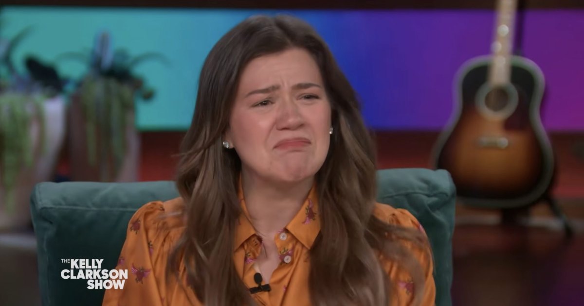 Kelly Clarkson Tears Up With Rita Wilson Over Her Talk Show Ending: ‘I’m Fine’ Kelly Clarkson Tears Up With Rita Wilson Over Her Talk Show Ending: ‘I’m Fine’
