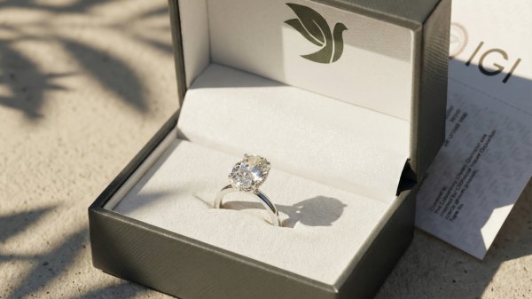 Lab-Grown Diamond Engagement Rings Are Reshaping Luxury