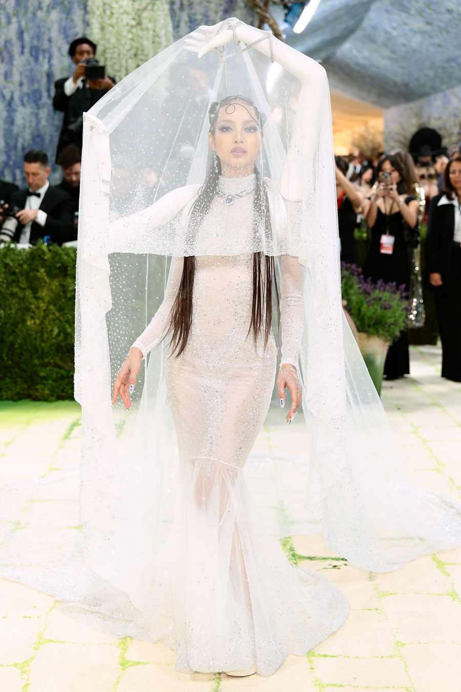 Lisa Veiled Looks at the 2026 Met Gala