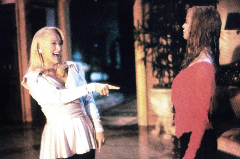 M8DDEBEEC011 Goldie Hawn reageert op de bewering van Meryl Streep dat ze rundvlees hadden