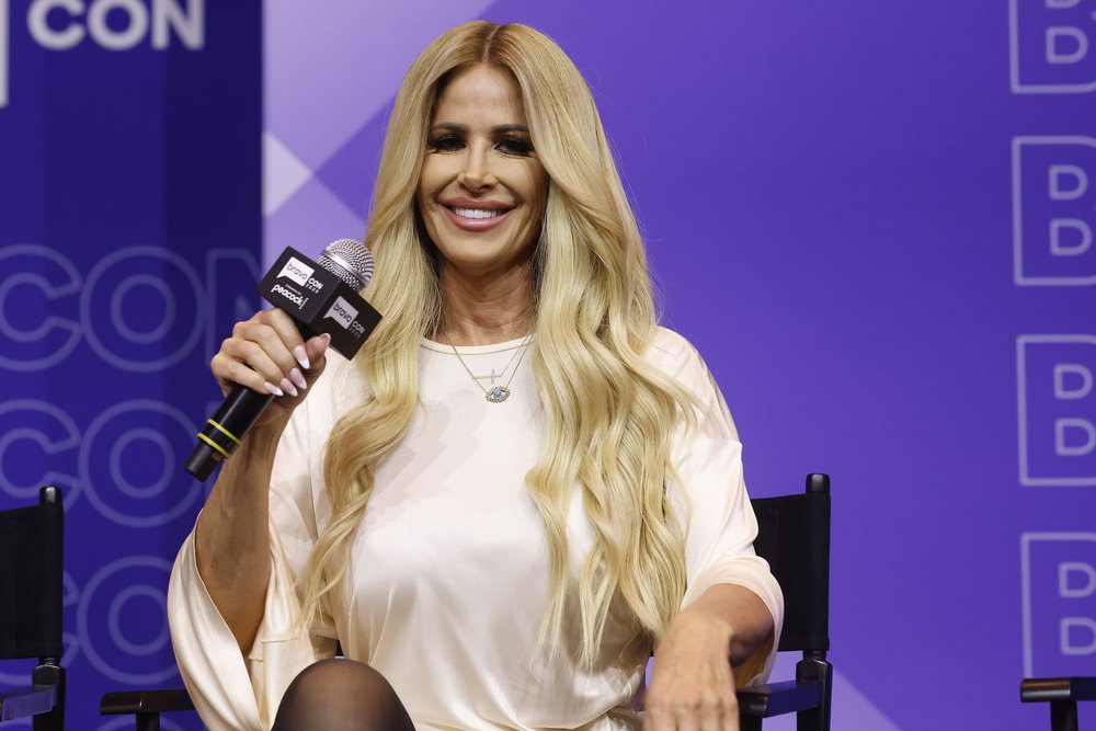 NUP20917201488 Kim Zolciaks Boyfriends Estranged Wife Blasts Extravagant Spending on Star in 100M Divorce