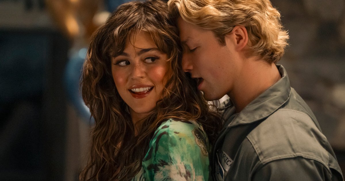 Dating History Off Campus Cast: Belmont Cameli, Stephen Kalyn Dating History Off Campus Cast: Belmont Cameli, Stephen Kalyn