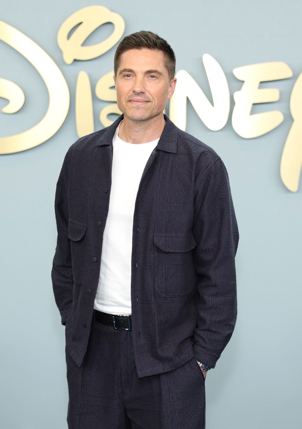 The Rookie Eric Winter Teases Chenford Fate After Getting Kidnapped During Season 8 Finale Feature