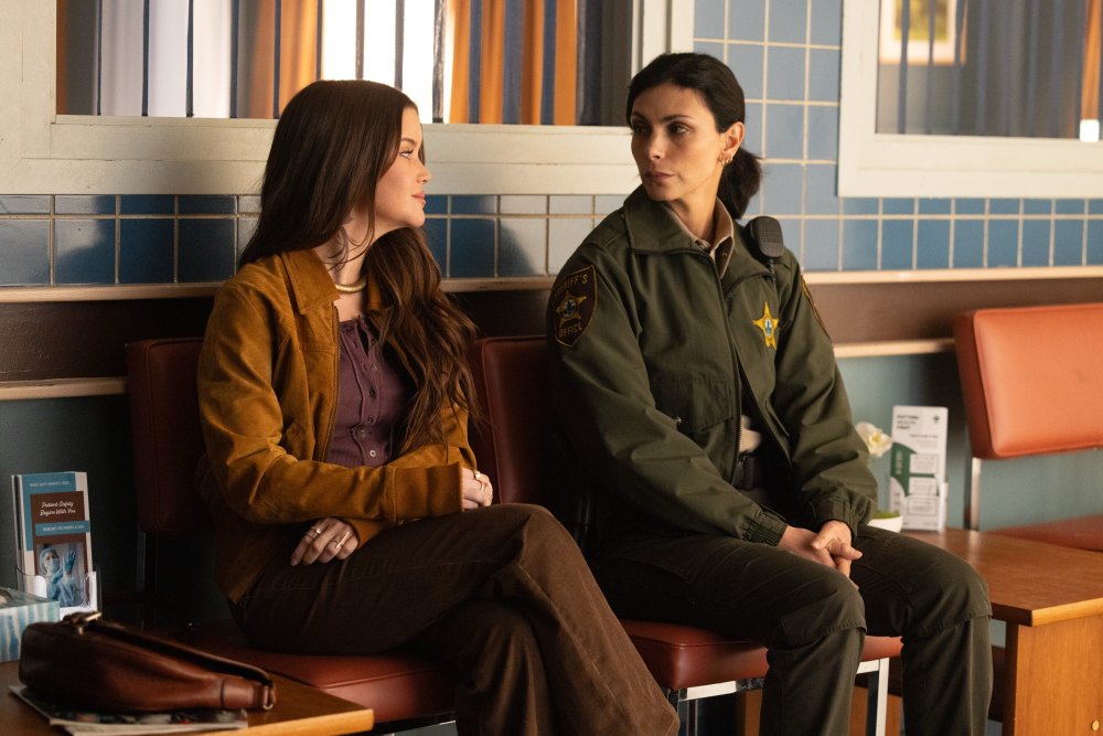 Waarom Maren Morris zich opgelucht voelde na haar optreden als Hazel in Sheriff Country Morena Baccarin
