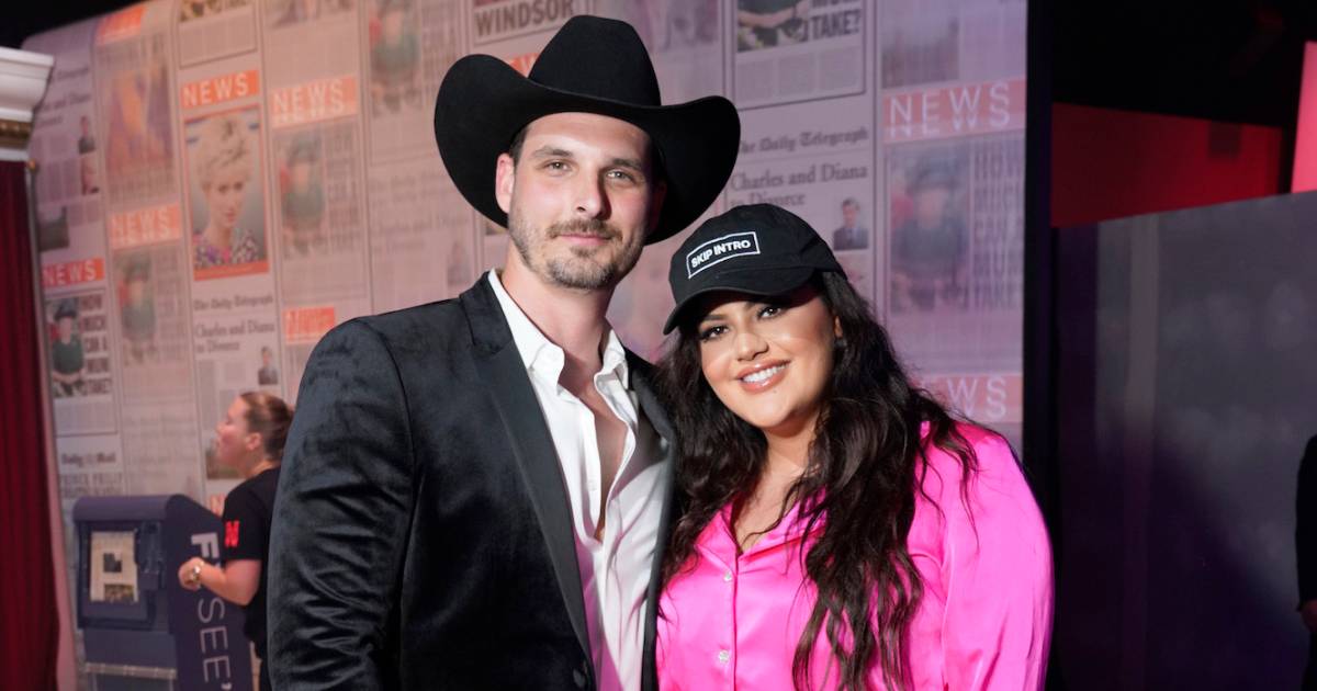 Love Is Blind’s Alexa Says Divorce Is ‘Essentially’ Final, Reveals If She’ll Keep Brennon’s Last Name Love Is Blind’s Alexa Says Divorce Is ‘Essentially’ Final, Reveals If She’ll Keep Brennon’s Last Name