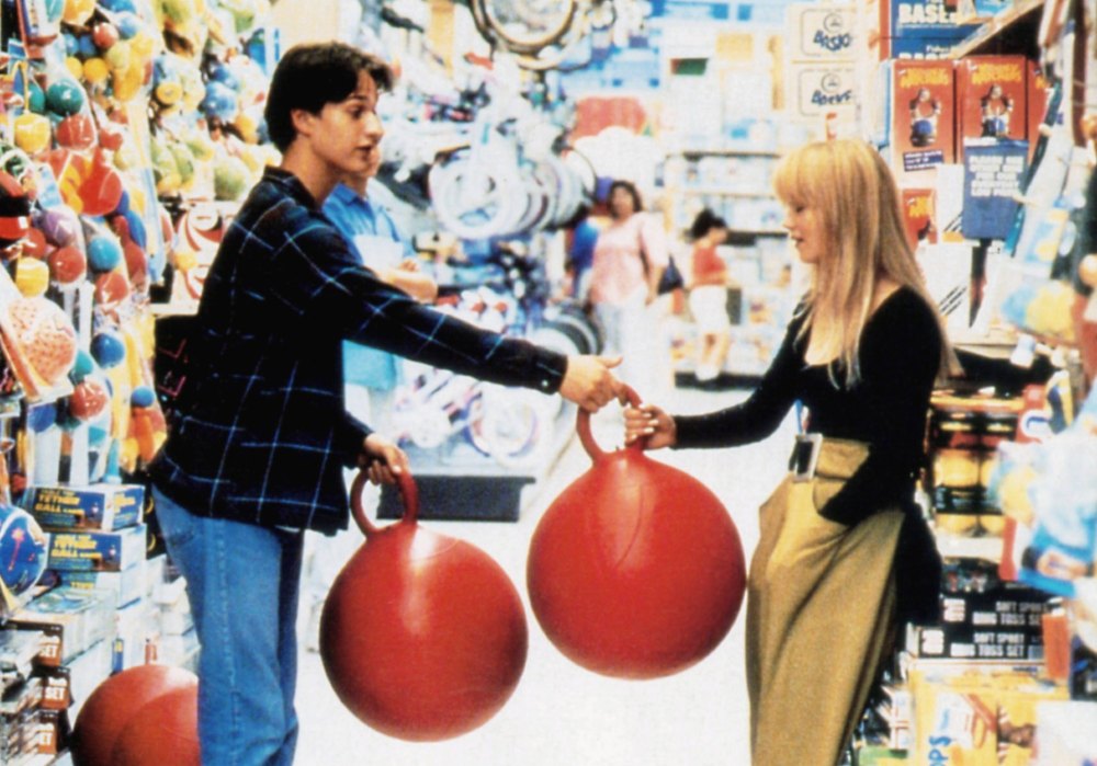 Josh Charles and Christina Applegate in Don't Tell Mom the Babysitter's Dead