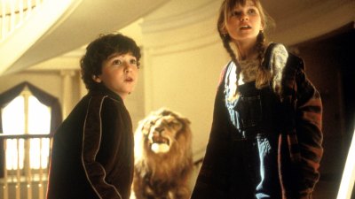 Bradley Pierce and Kirsten Dunst in Jumanji