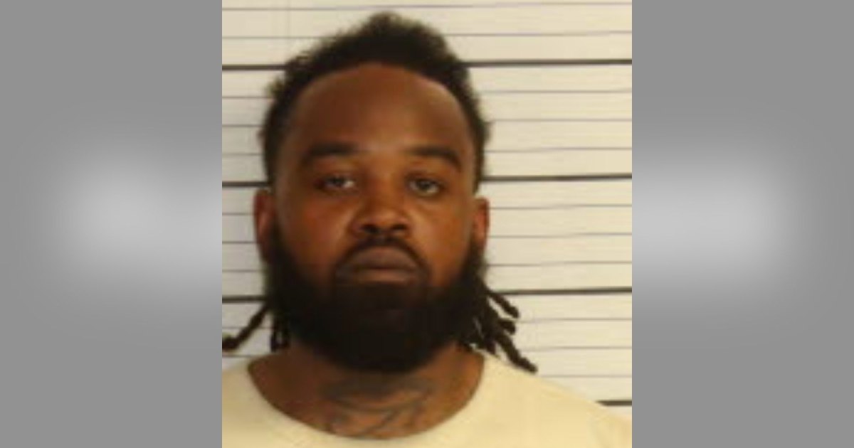 Tennessee Man Accused of Biting Infant Son at Chicken Wing Restaurant During Public Outburst Tennessee Man Accused of Biting Infant Son at Chicken Wing Restaurant During Public Outburst