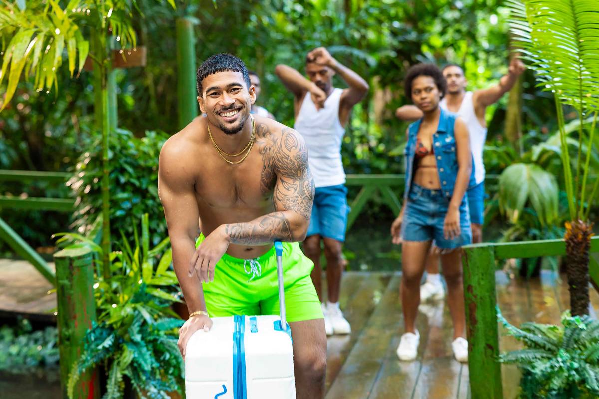 Feature Pennsylvania Mayor Slams Love Island USA Contestant for Quitting Police Force to Join Show Sean Reifel