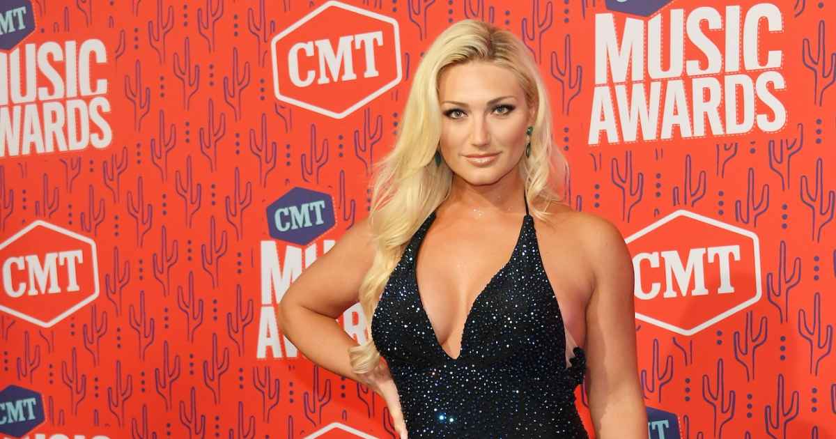 Brooke Hogan Addresses Speculation She Has a ‘Team’ to Help Her: ‘Doing It On Our Own’ Brooke Hogan Addresses Speculation She Has a ‘Team’ to Help Her: ‘Doing It On Our Own’