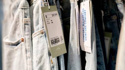 GettyImages-1241307207-What-Is-Cost-Per-Wear-Why-This-Money-Saving-Formula-Is-Just-Starting-to-Break-Into-the-Mainstream