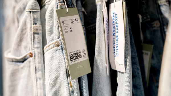 GettyImages-1241307207-What-Is-Cost-Per-Wear-Why-This-Money-Saving-Formula-Is-Just-Starting-to-Break-Into-the-Mainstream