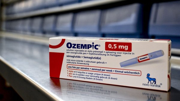 GettyImages-1690016052-Why-Ozempic-Has-Become-Tied-to-Stomach-Paralysis-Concerns-According-to-Leading-GLP-1-Researchers