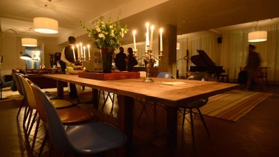 GettyImages-187688688How-to-Create-a-Signature-Home-Scent-That-Guests-Always-Remember.jpg