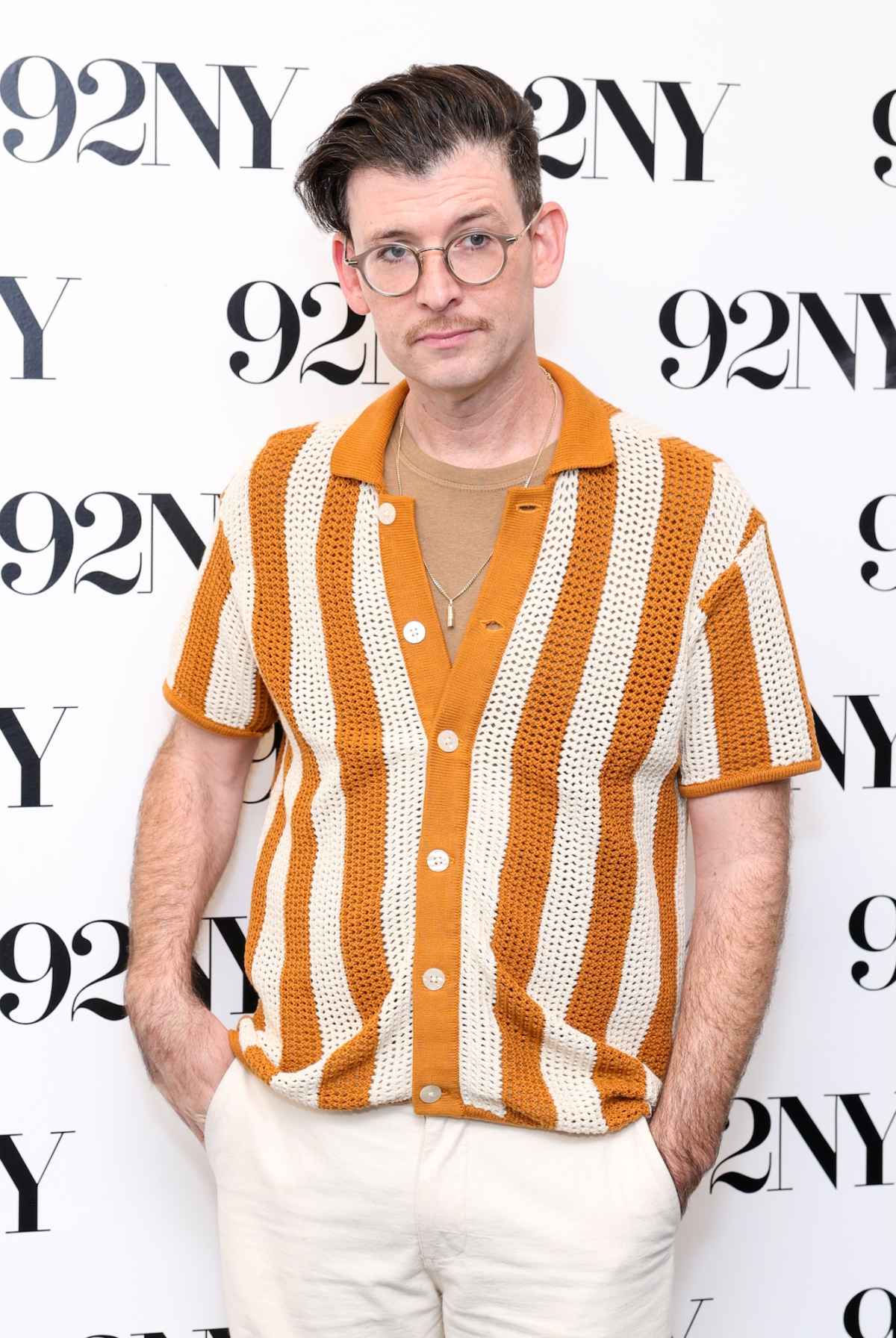 ‘The Pitt’ Actor Moshe Kasher Reveals ‘Terrifying’ Cancer Battle and ‘Hardcore Neck Scar’
