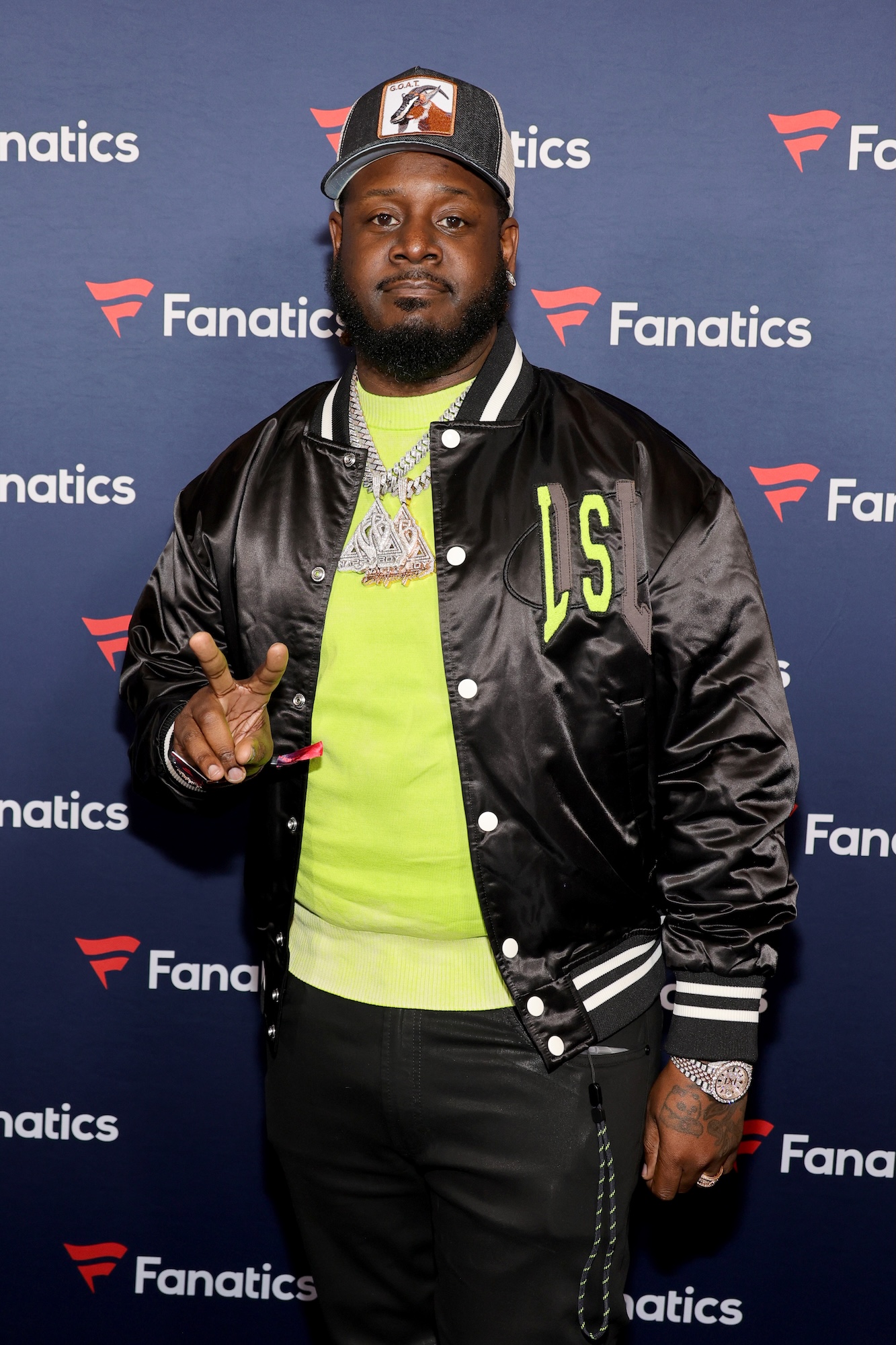 T-Pain Plays Unreleased Oliver Tree Song at Festival After Singer's Death