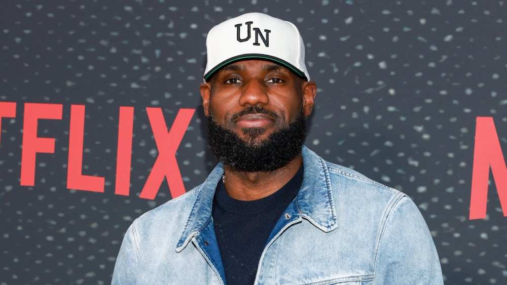 LeBron James Announces Plans to Leave Los Angeles Lakers After 8 Seasons