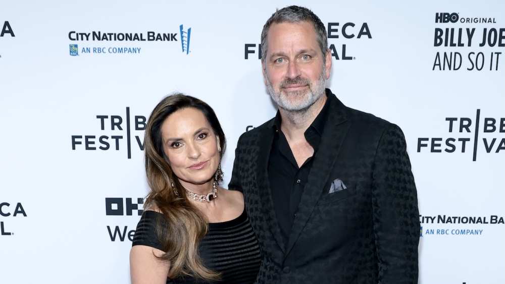 Peter Hermann Joins Mariska Hargitay on Stage for Last Show of Broadway Run